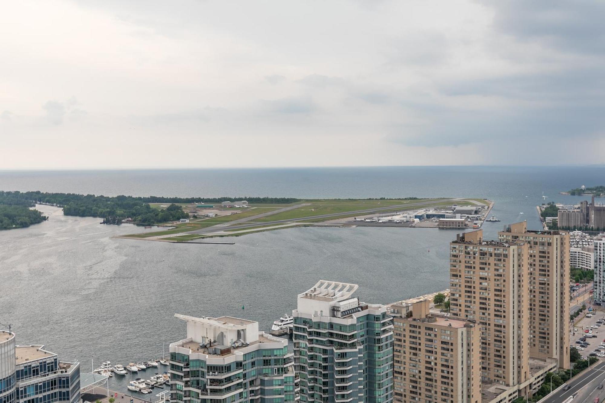 Cloud 9 In Downtown Toronto Apartment Екстериор снимка